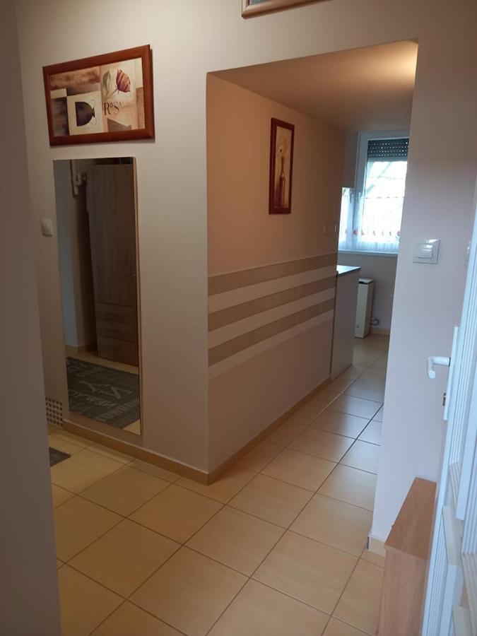 Zenit Apartman Makó Esterno foto