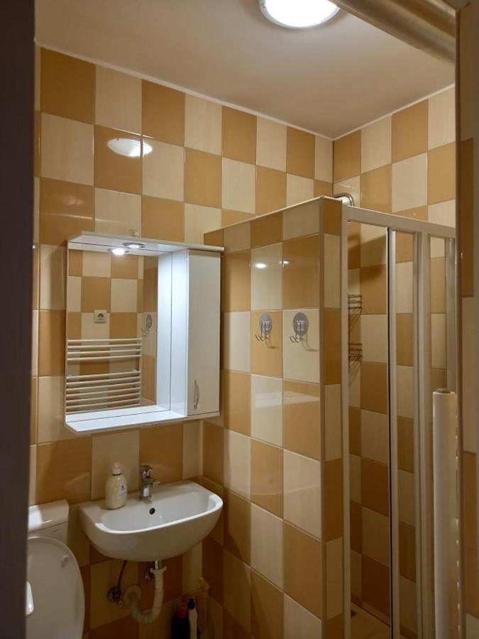 Zenit Apartman Makó Esterno foto